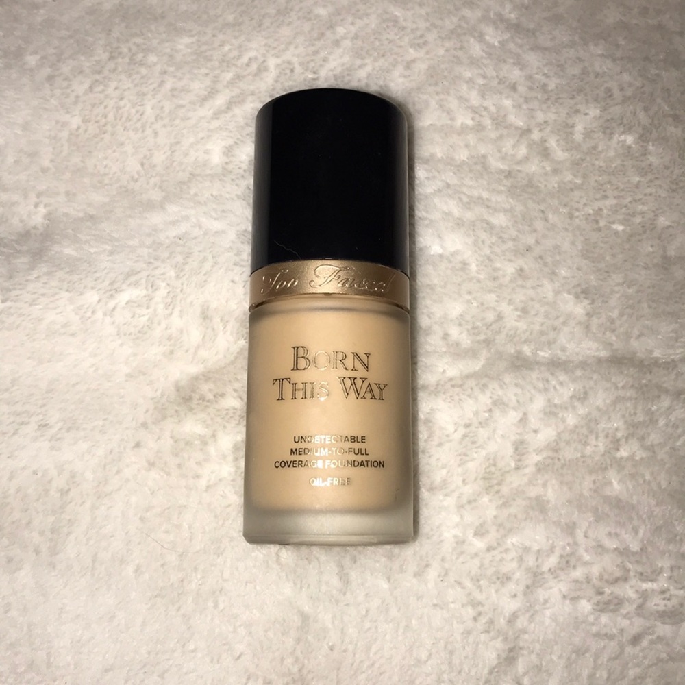 Too faced born this way foundation (porcelain)